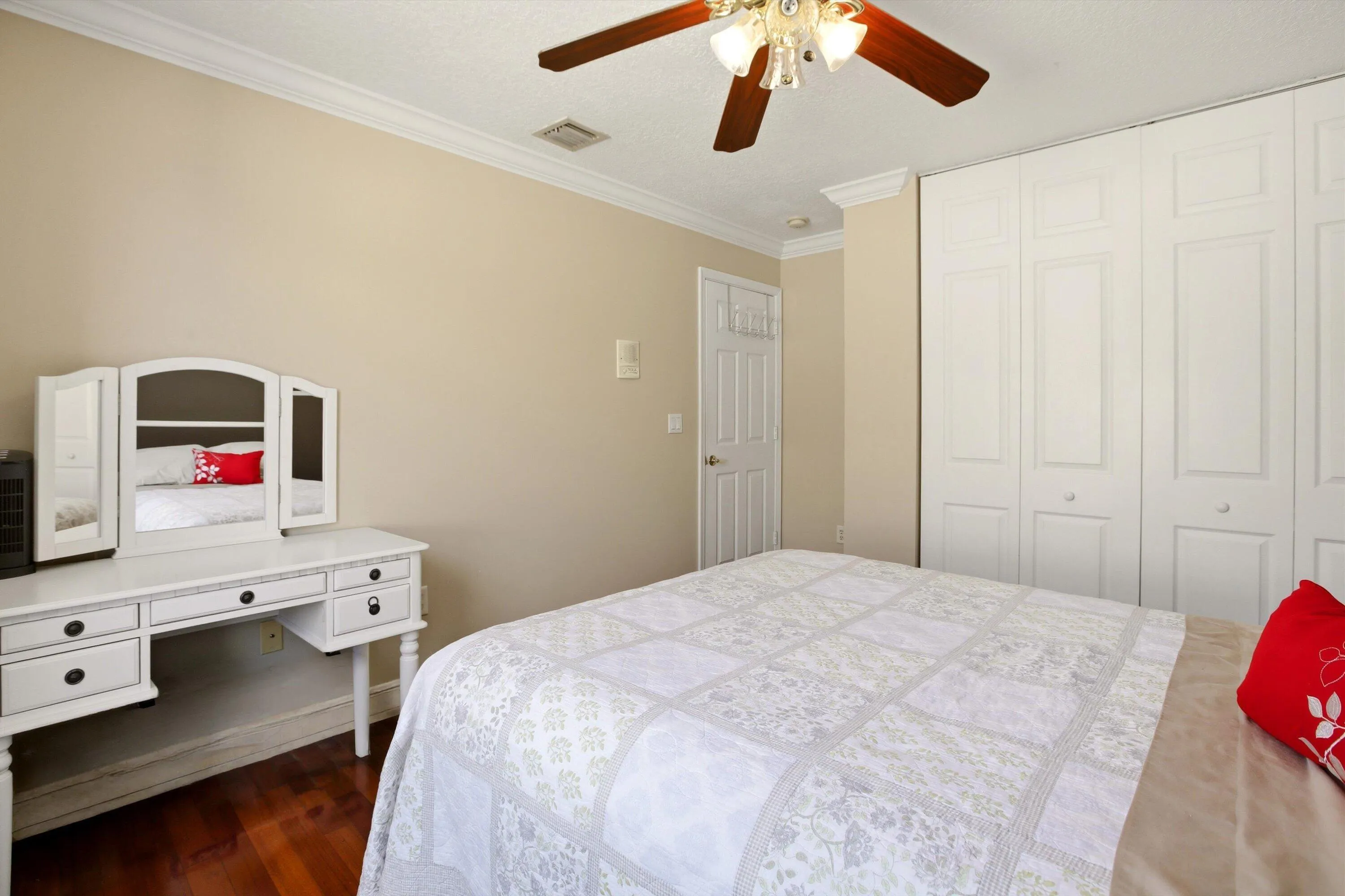 30-Property Photo 030