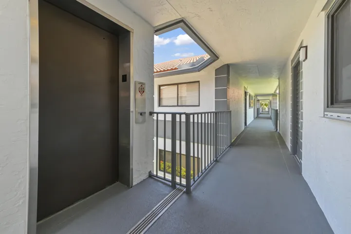 03 Elevator 01