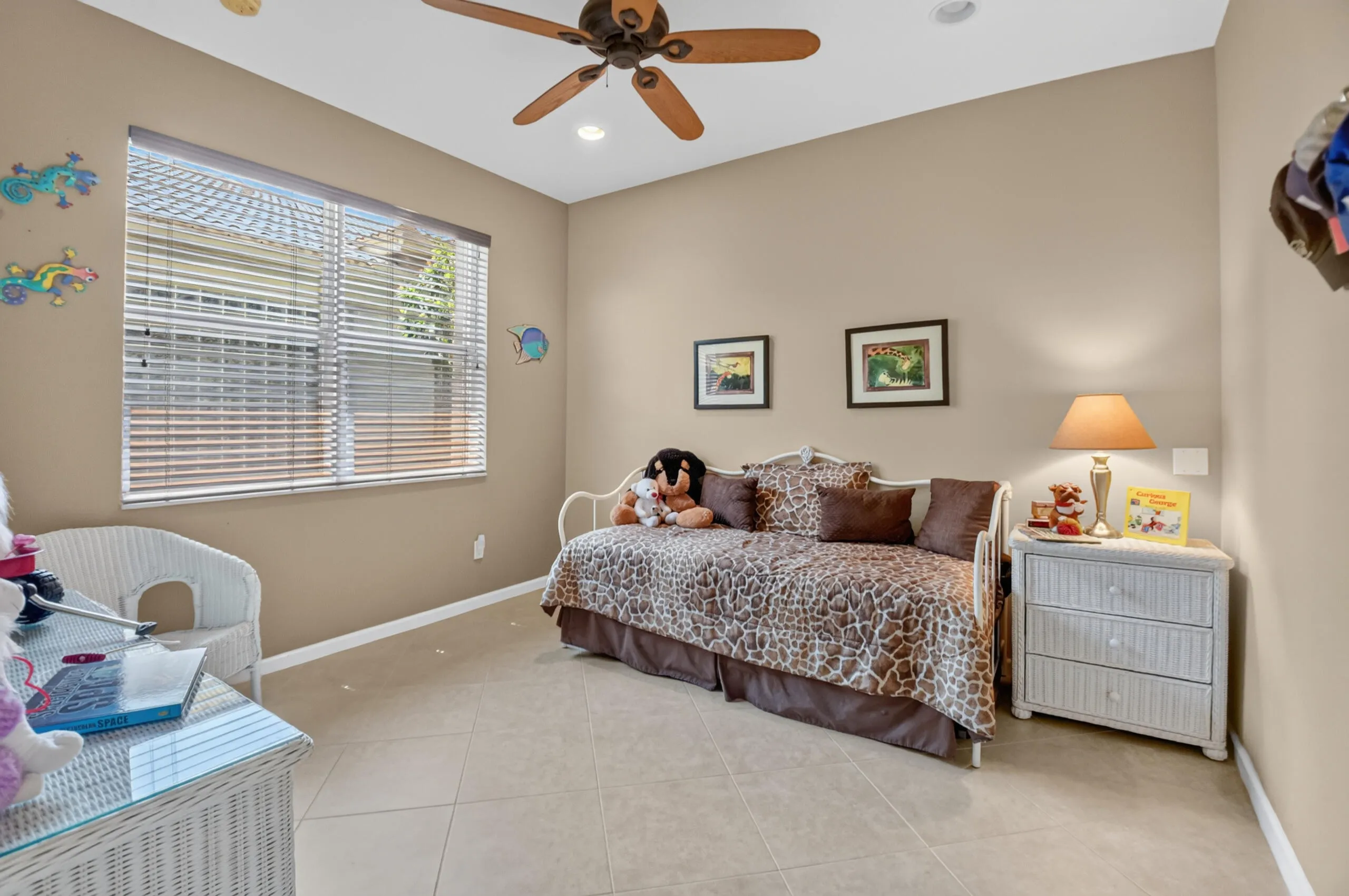 Charming Bay Windows for 2nd Bedroom