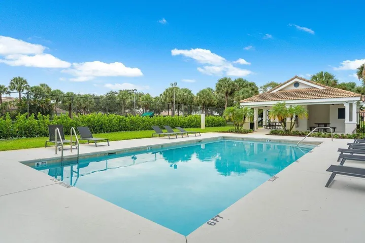 Community pool
