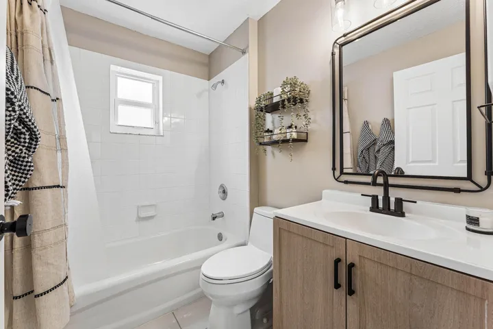 2nd bathroom