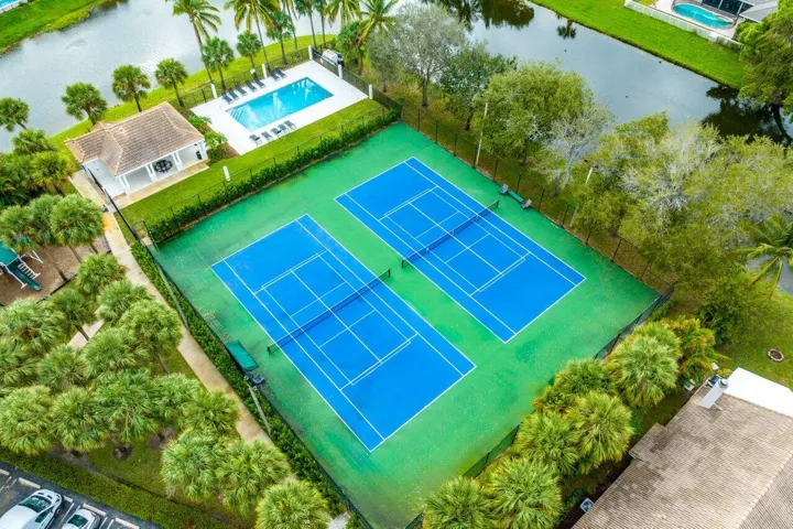 Community tennis courts