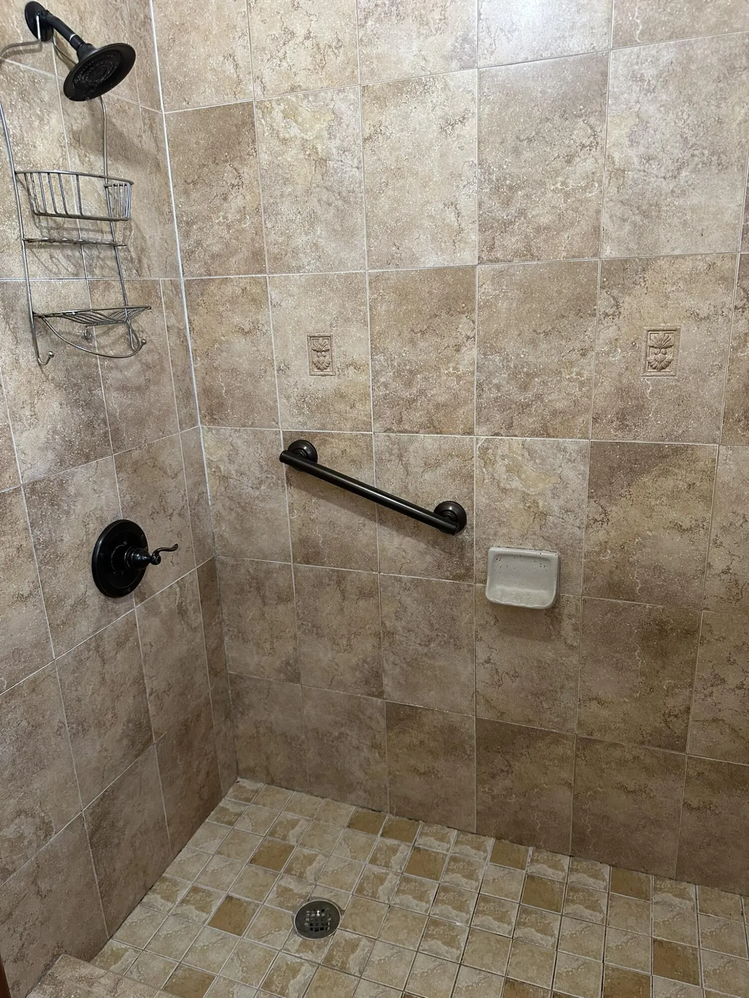 Fernandez shower