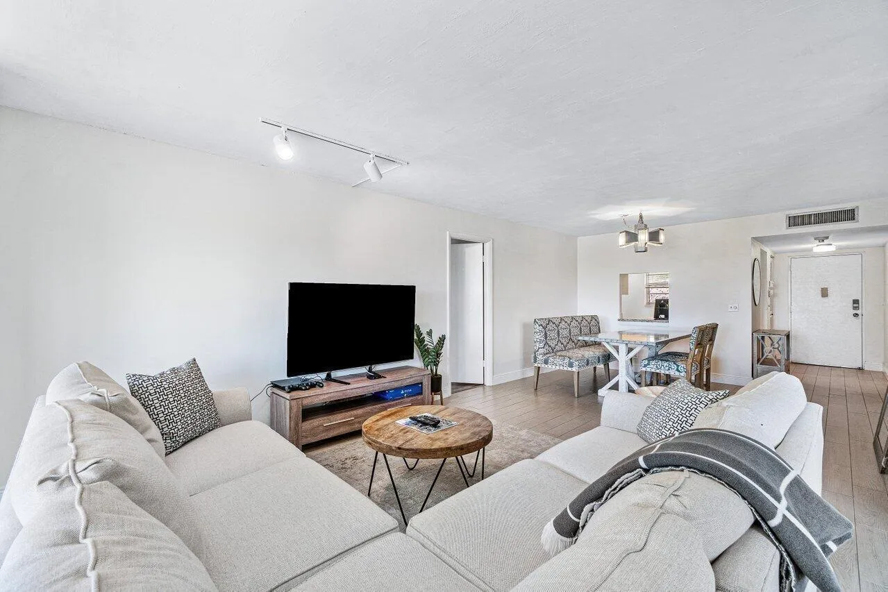 014-6000Northwest2ndAvenue-BocaRaton-FL-