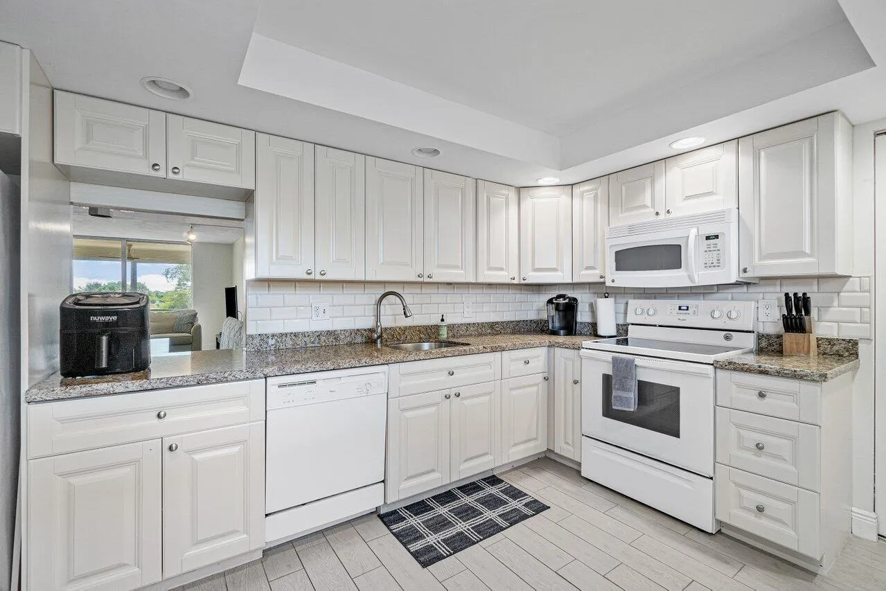 005-6000Northwest2ndAvenue-BocaRaton-FL-