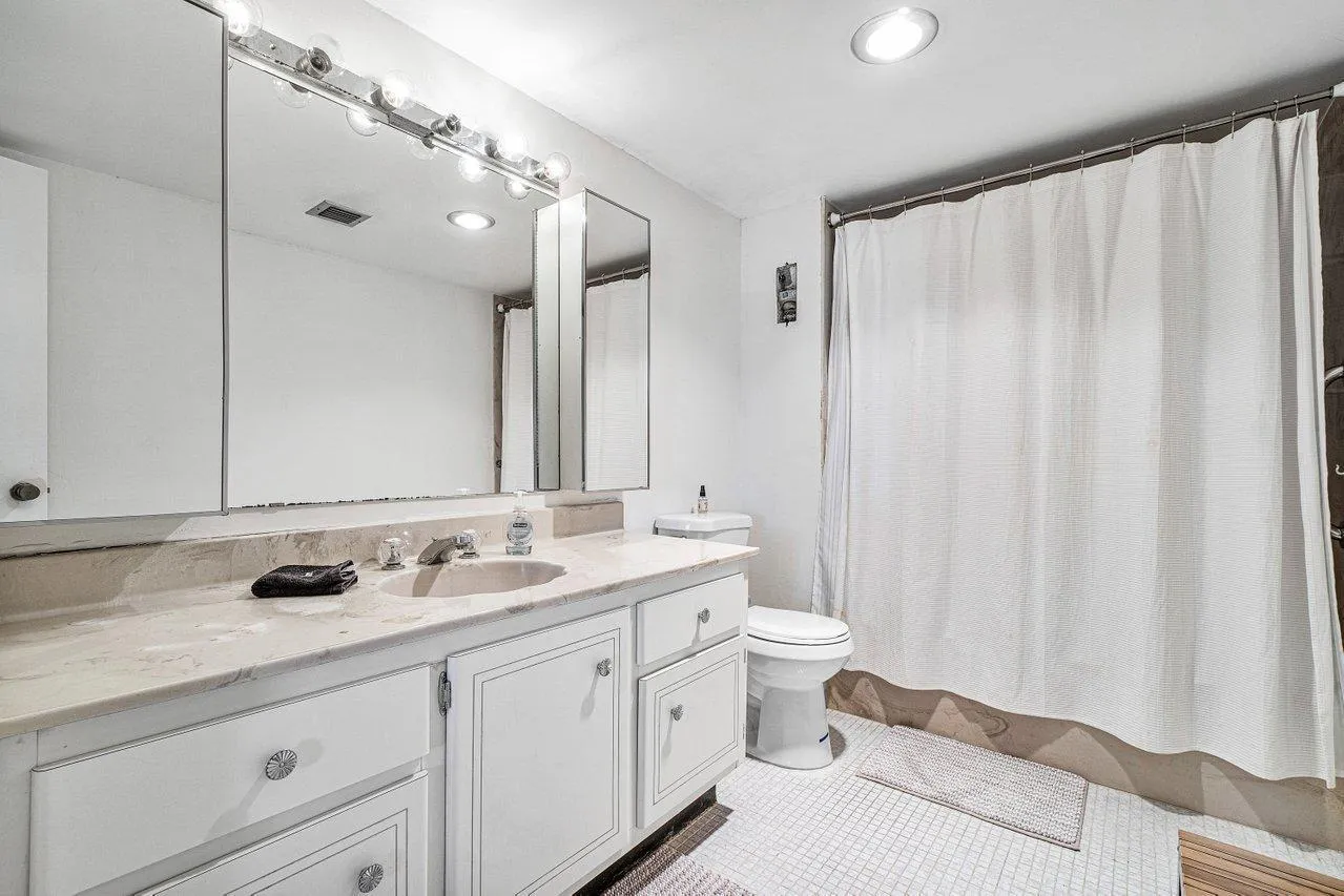 018-6000Northwest2ndAvenue-BocaRaton-FL-