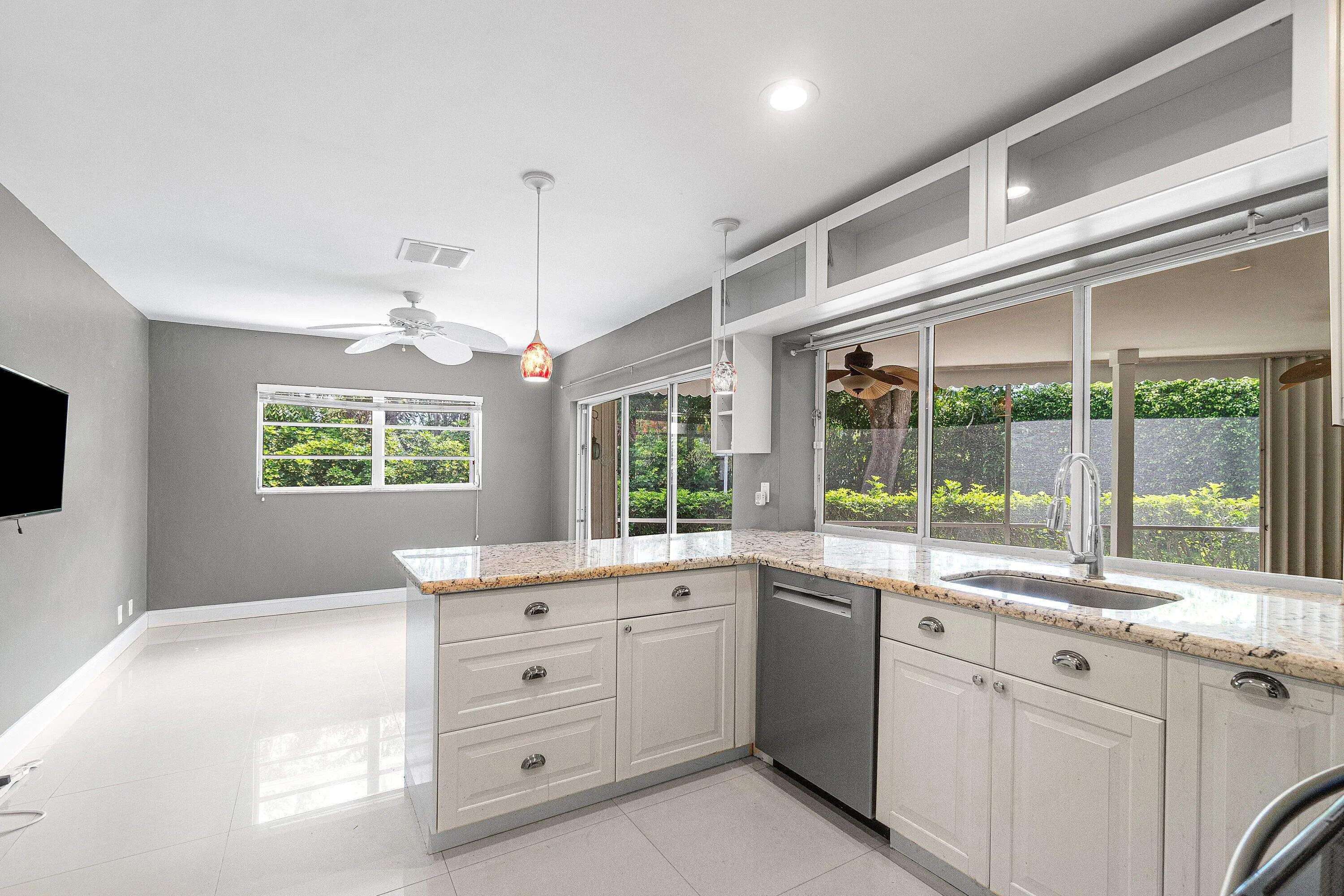 010-781AppleTreeLane-BocaRaton-FL-33486-