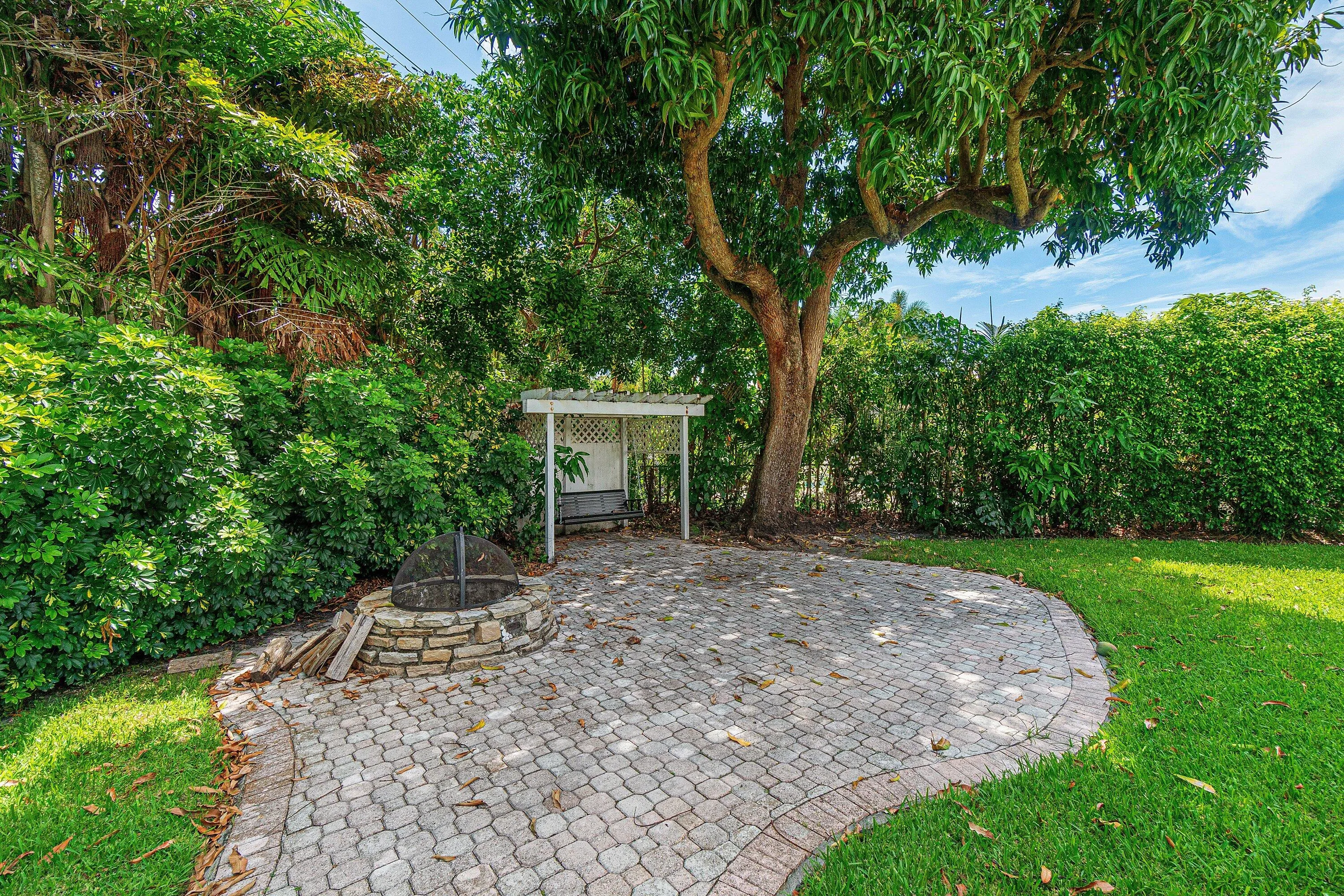 027-781AppleTreeLane-BocaRaton-FL-33486-