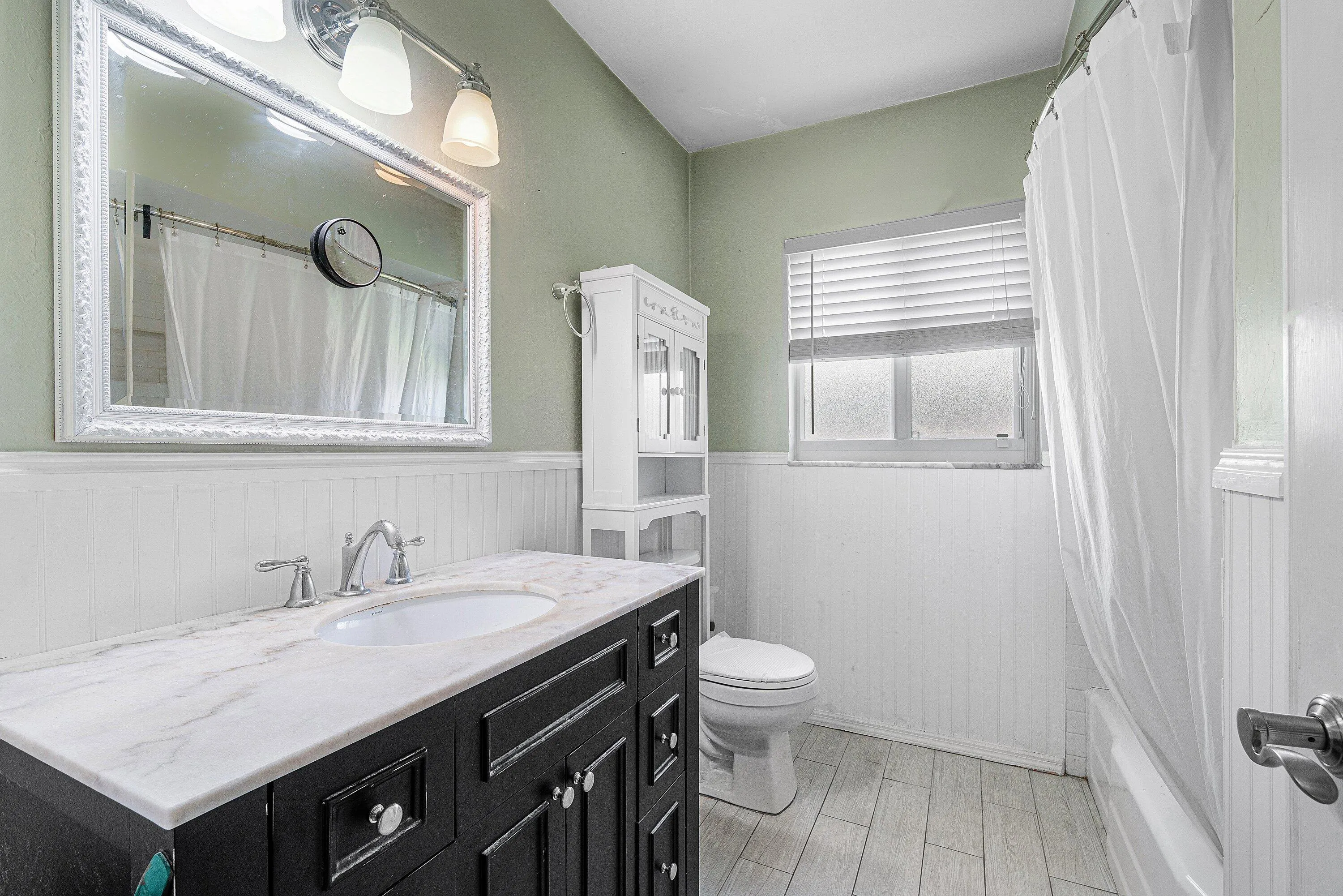 Bathroom #2