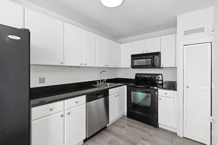 Spacious kitchen