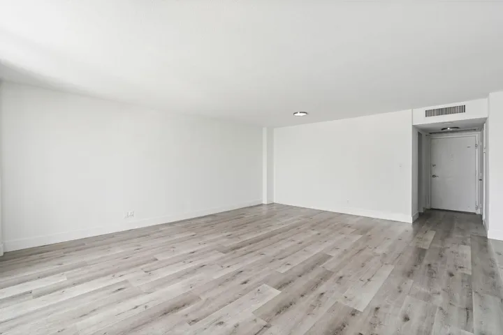 Laminate floors throughout