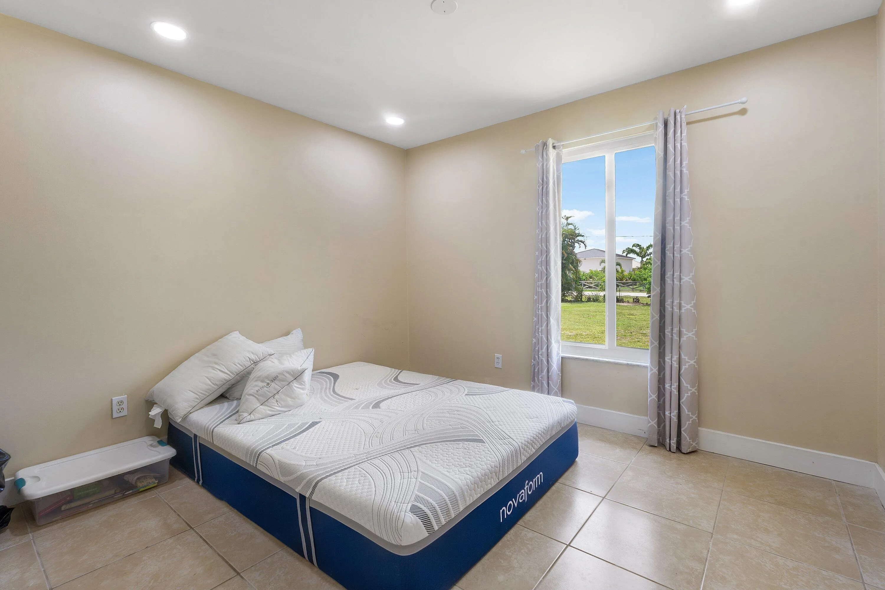 018-1294468thStreetNorth-WestPalmBeach-F