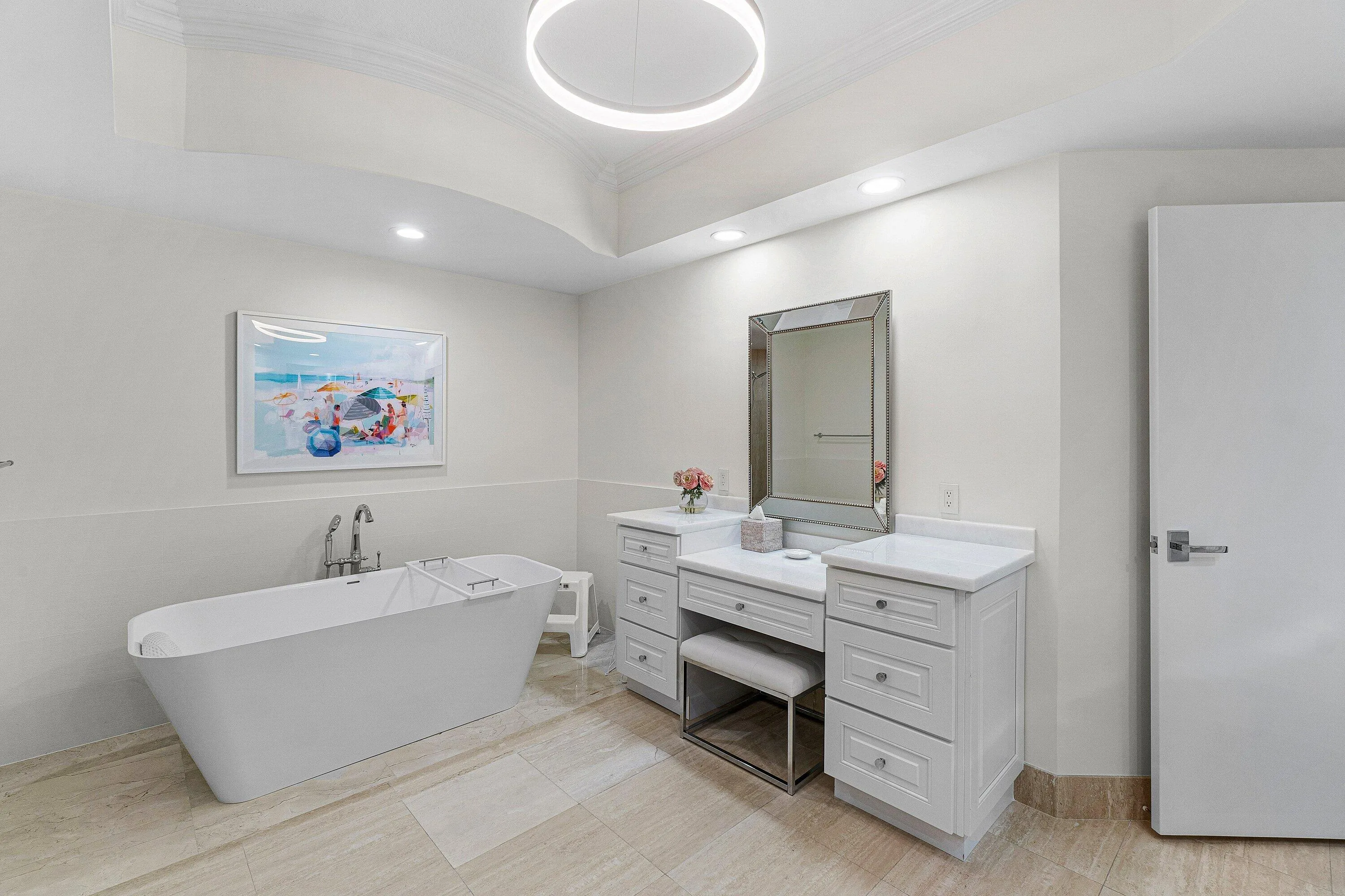 A LARGE SOAKING TUB, MAKE UP/ DRESSING AREA