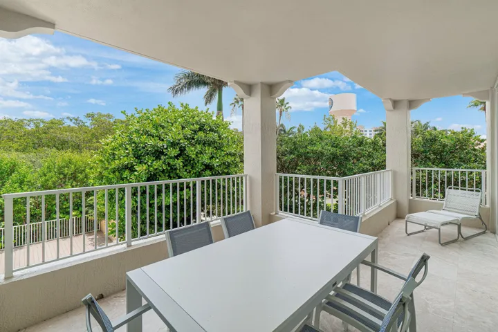 2 PRIVATE BALCONIES
