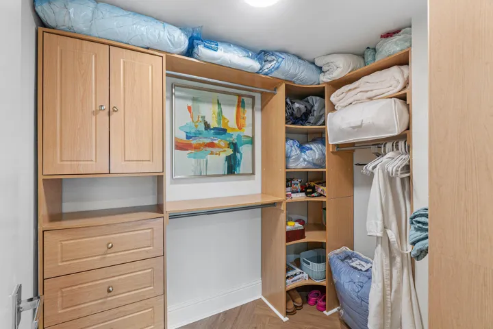 GUEST BEDROOM CLOSETS