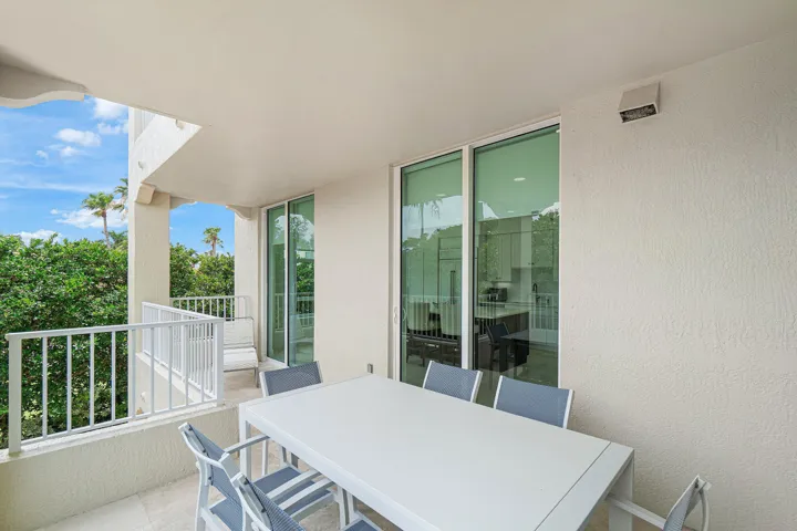 2 PRIVATE BALCONIES