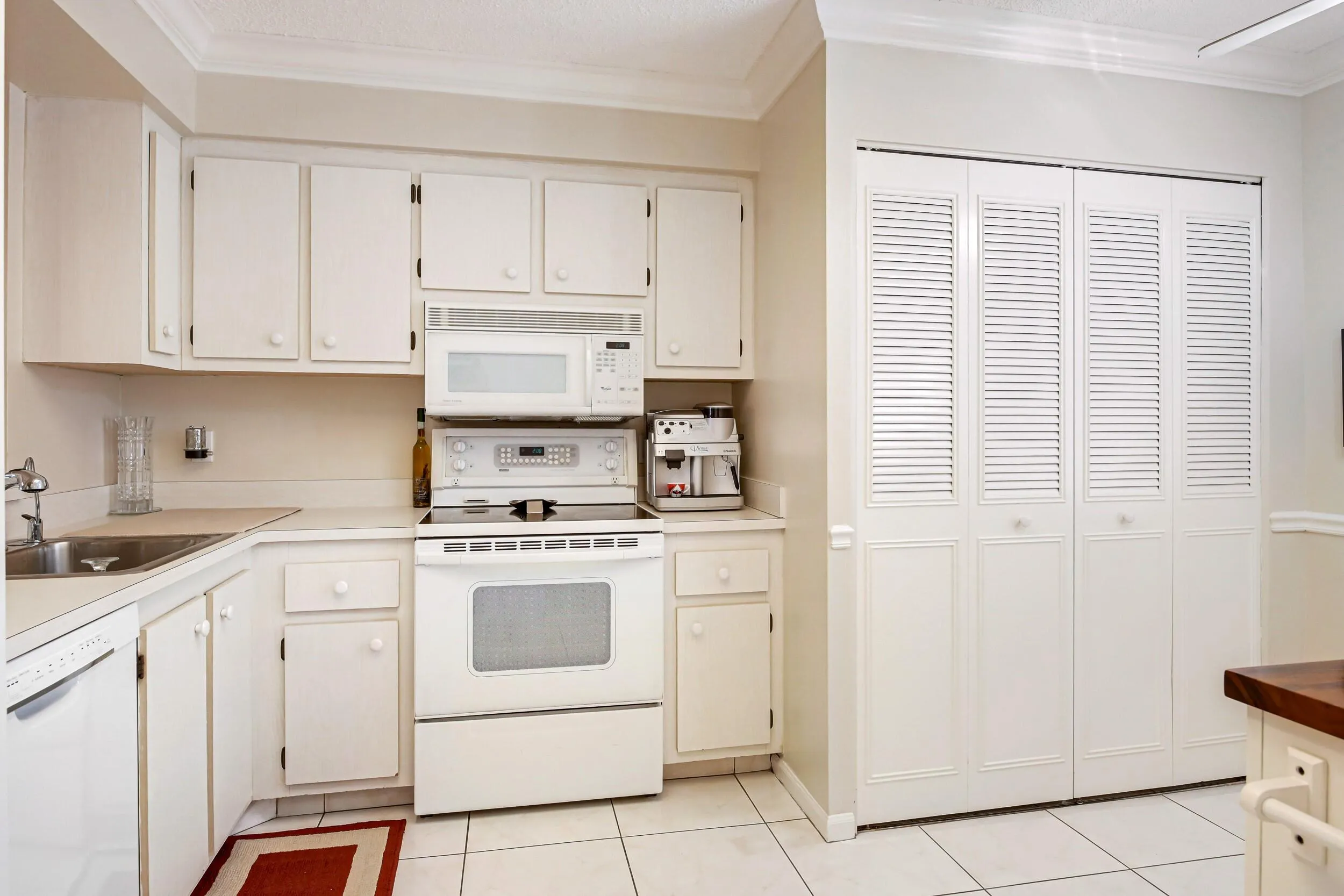 6650 S Oriole Blvd 103 (17)