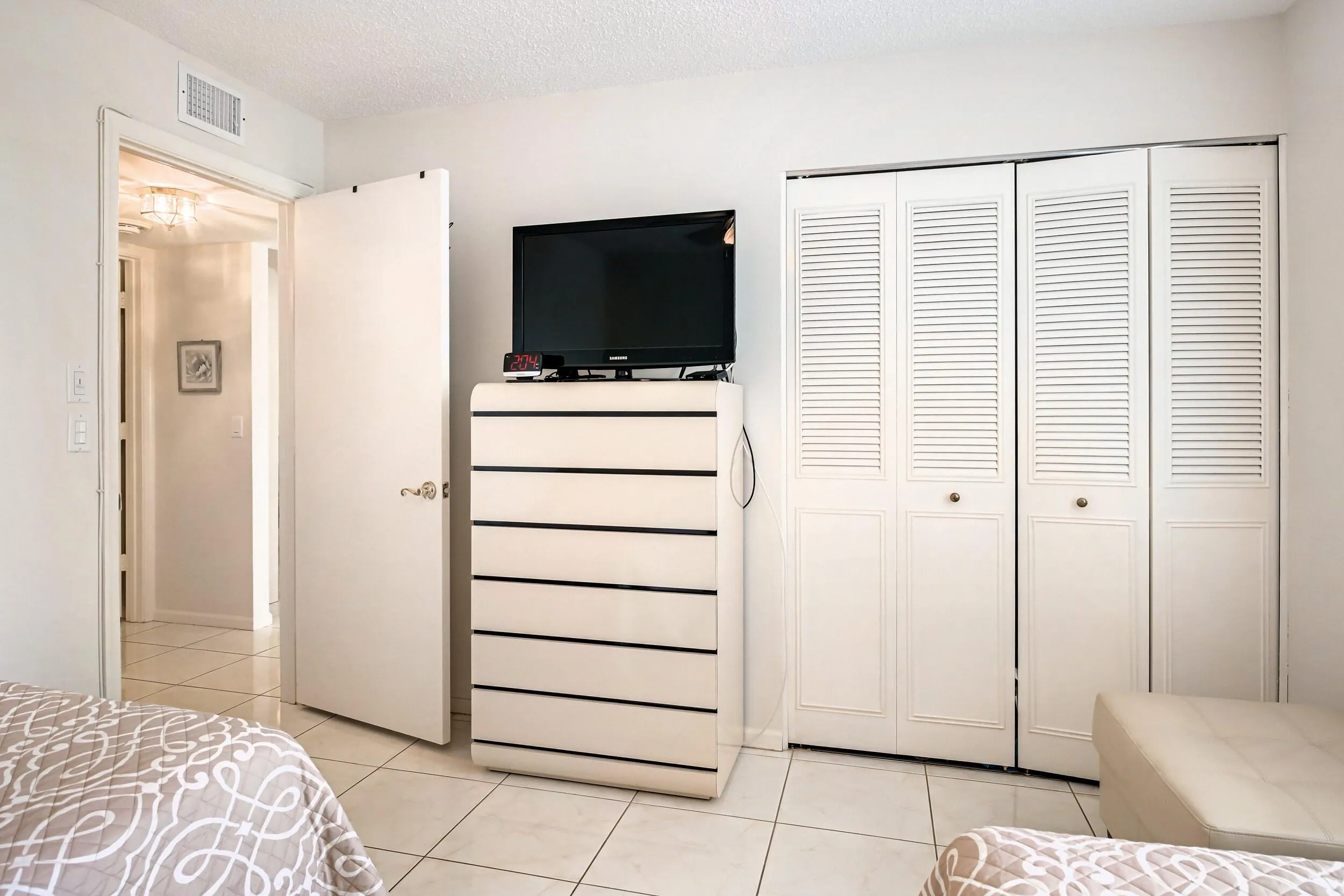6650 S Oriole Blvd 103 (28)