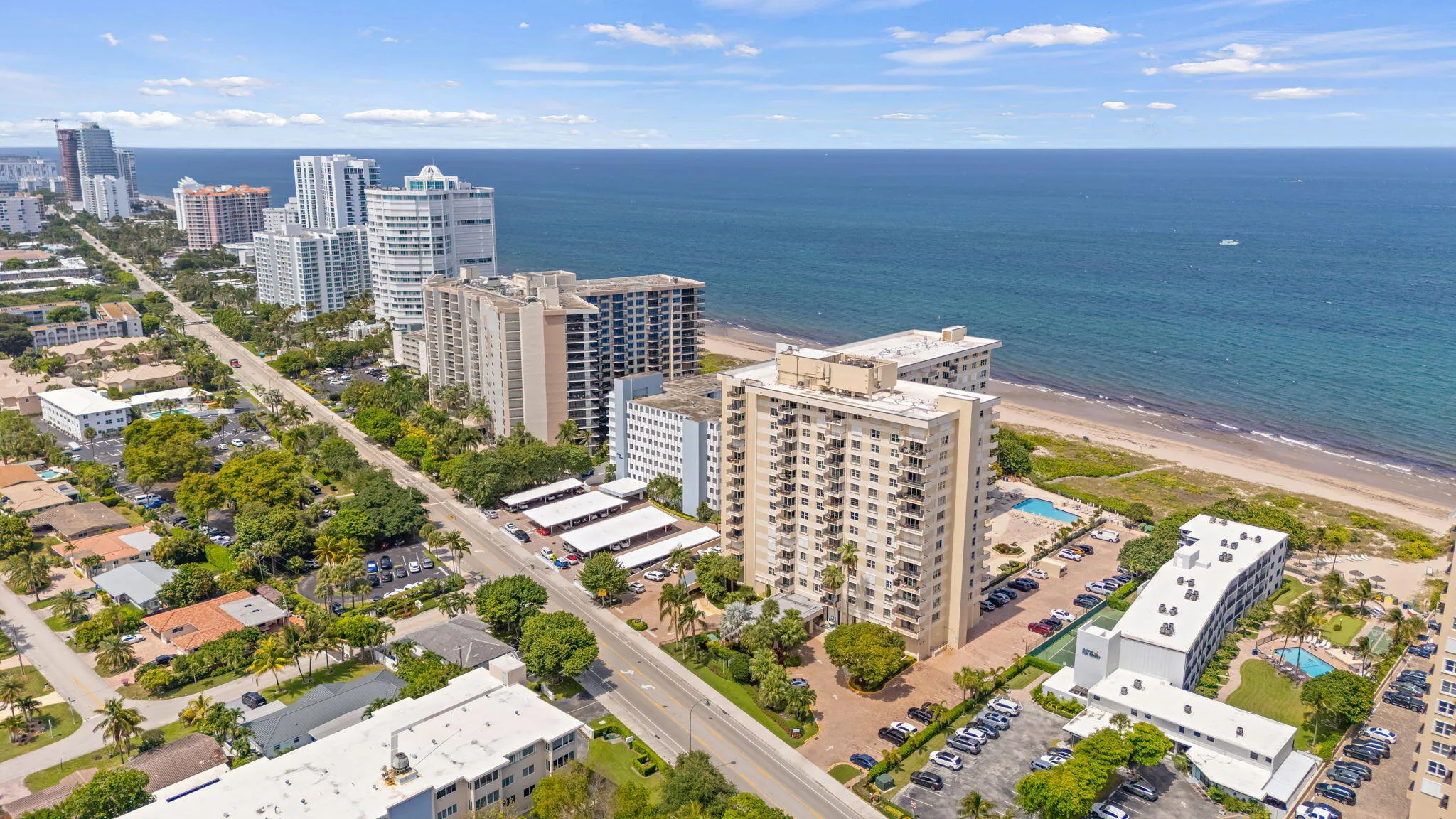 24-web-or-mls-1900 S Ocean Blvd 10J, Pom