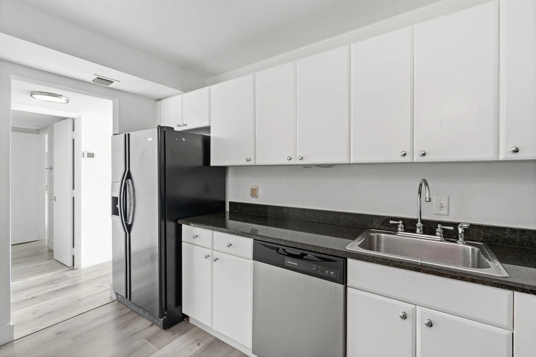 10-web-or-mls-1900 S Ocean Blvd 10J, Pom