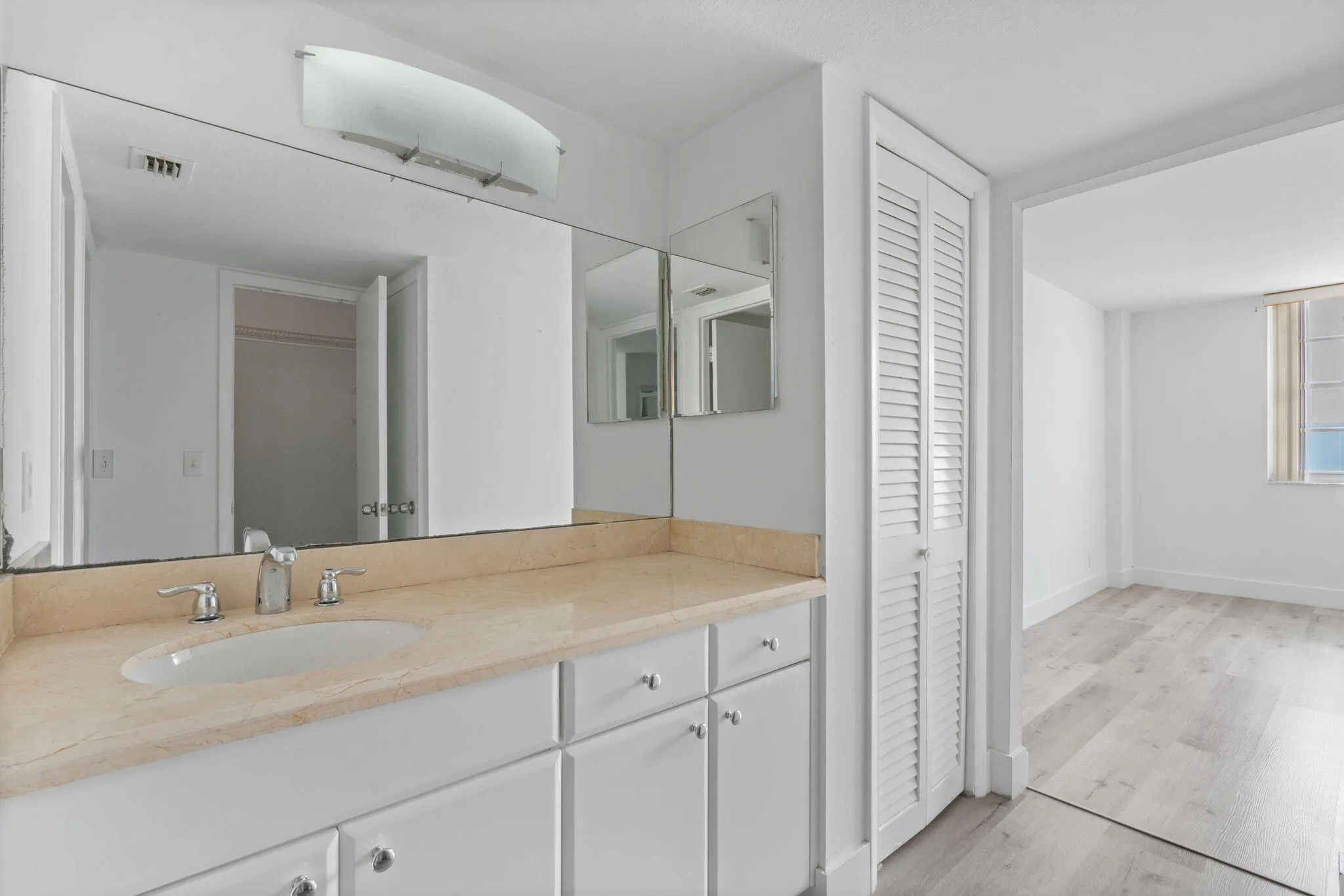 14-web-or-mls-1900 S Ocean Blvd 10J, Pom