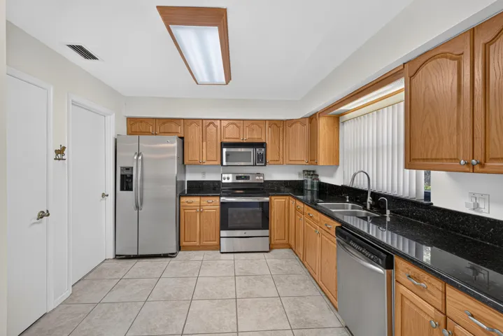 012-9925FrangipaniTreeWay-B-BoyntonBeach