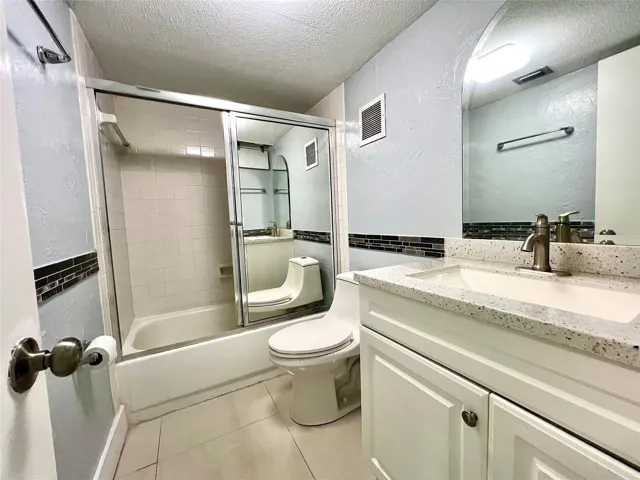 2nd Bathroom