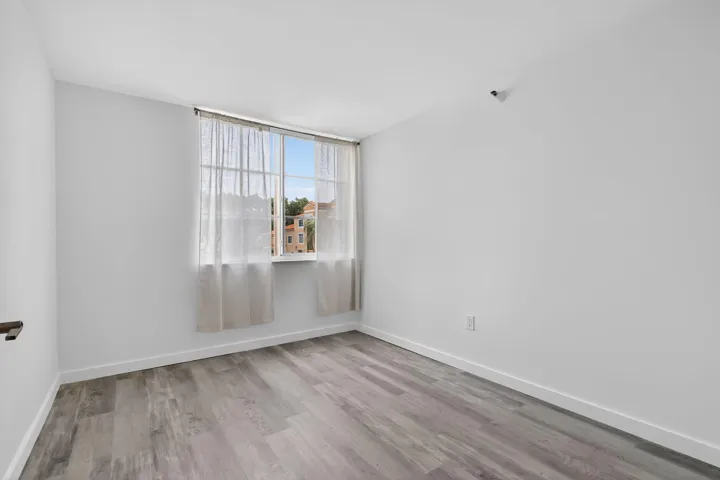 19-web-or-mls-F14A3050