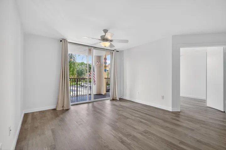 4-web-or-mls-F14A2976