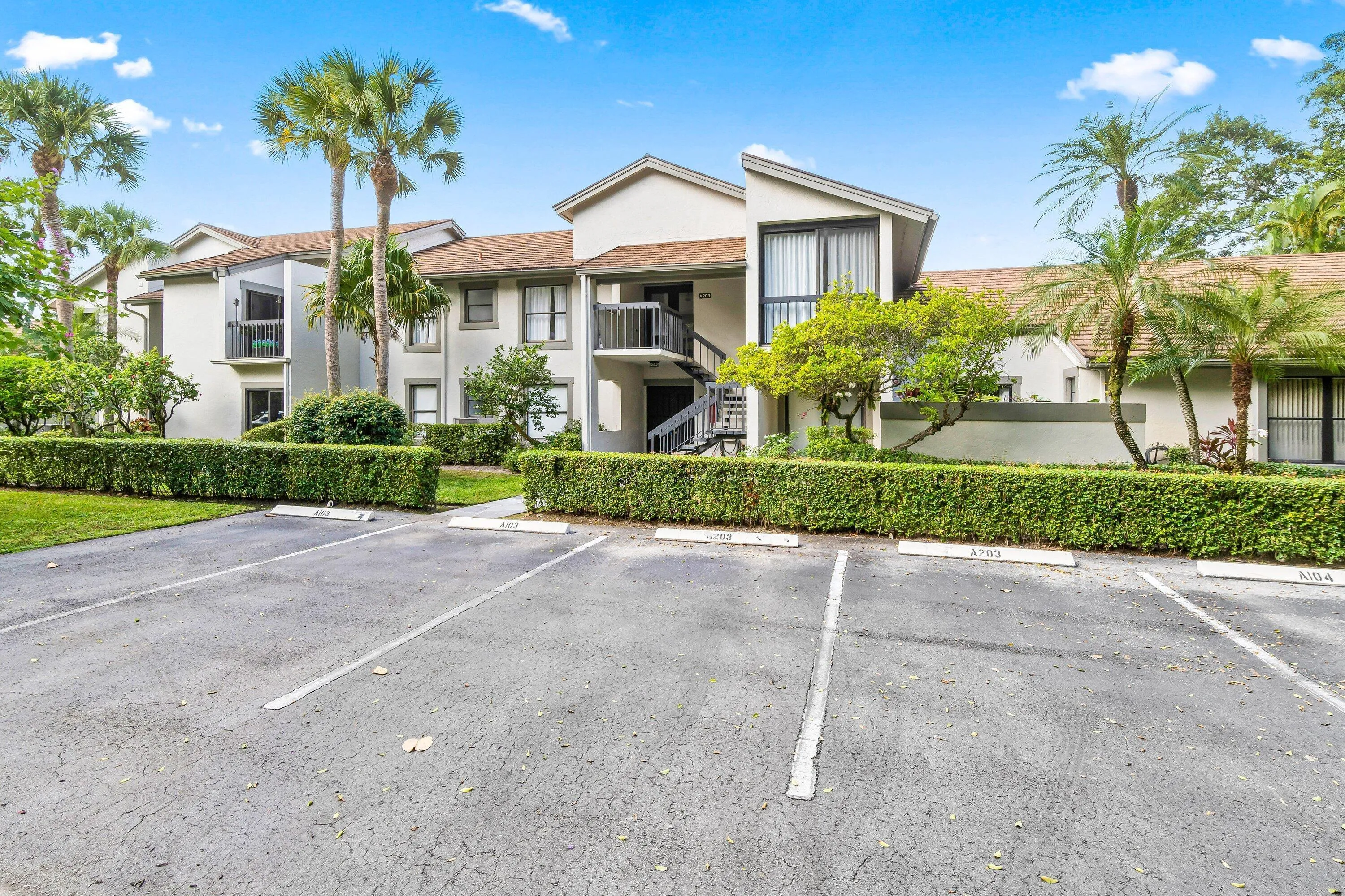 003-11223PondViewDrive-A103-Wellington-F
