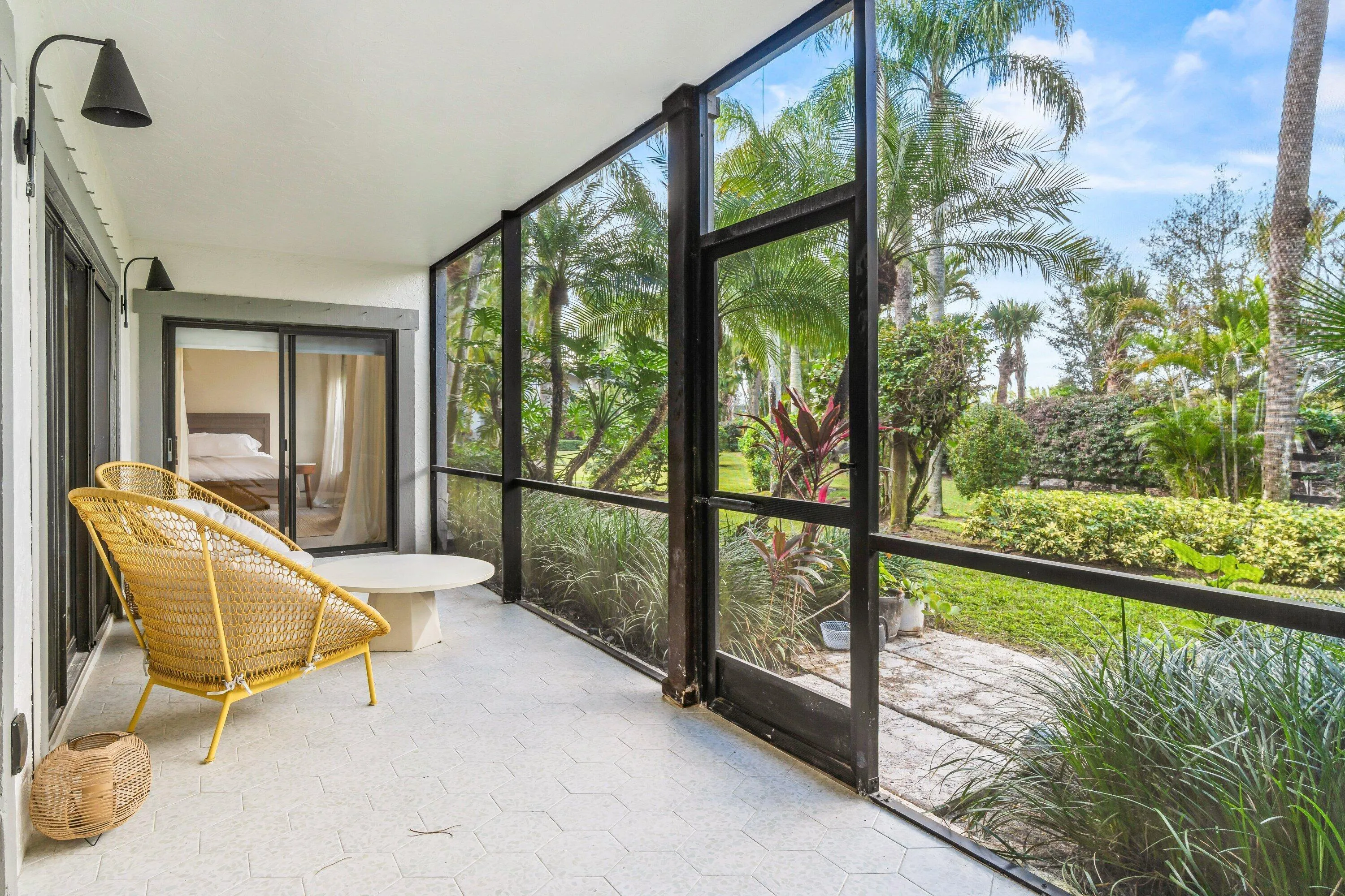 035-11223PondViewDrive-A103-Wellington-F