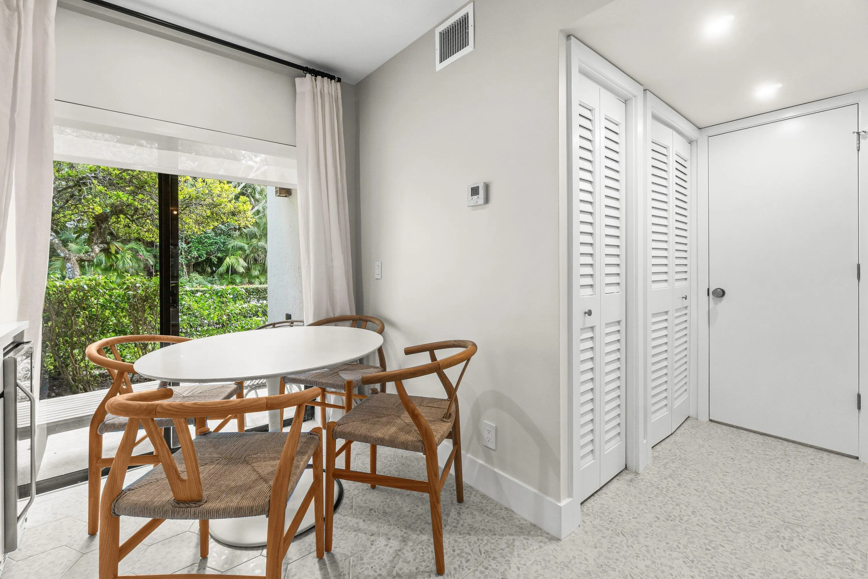 013-11223PondViewDrive-A103-Wellington-F