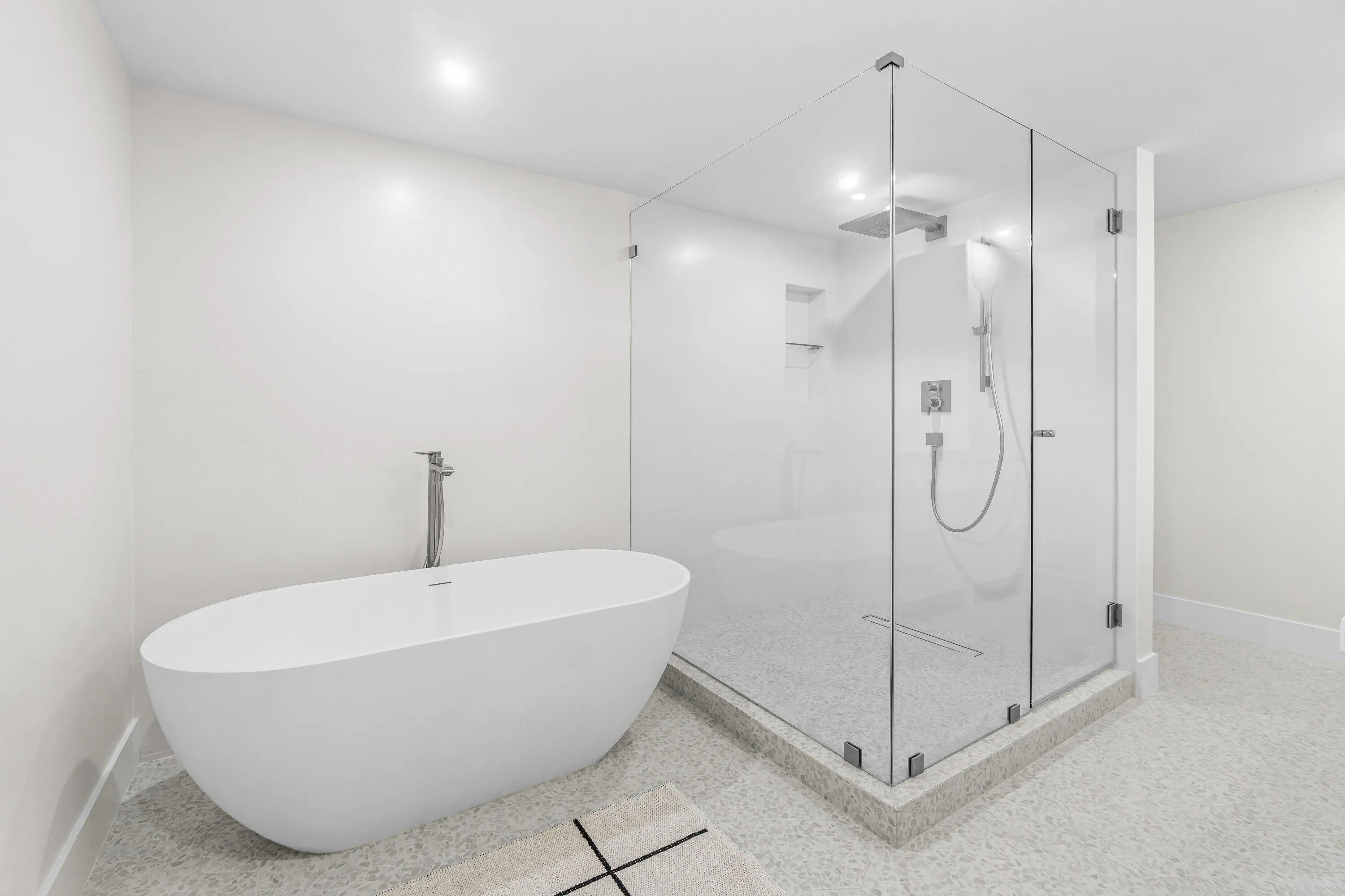 030-11223PondViewDrive-A103-Wellington-F