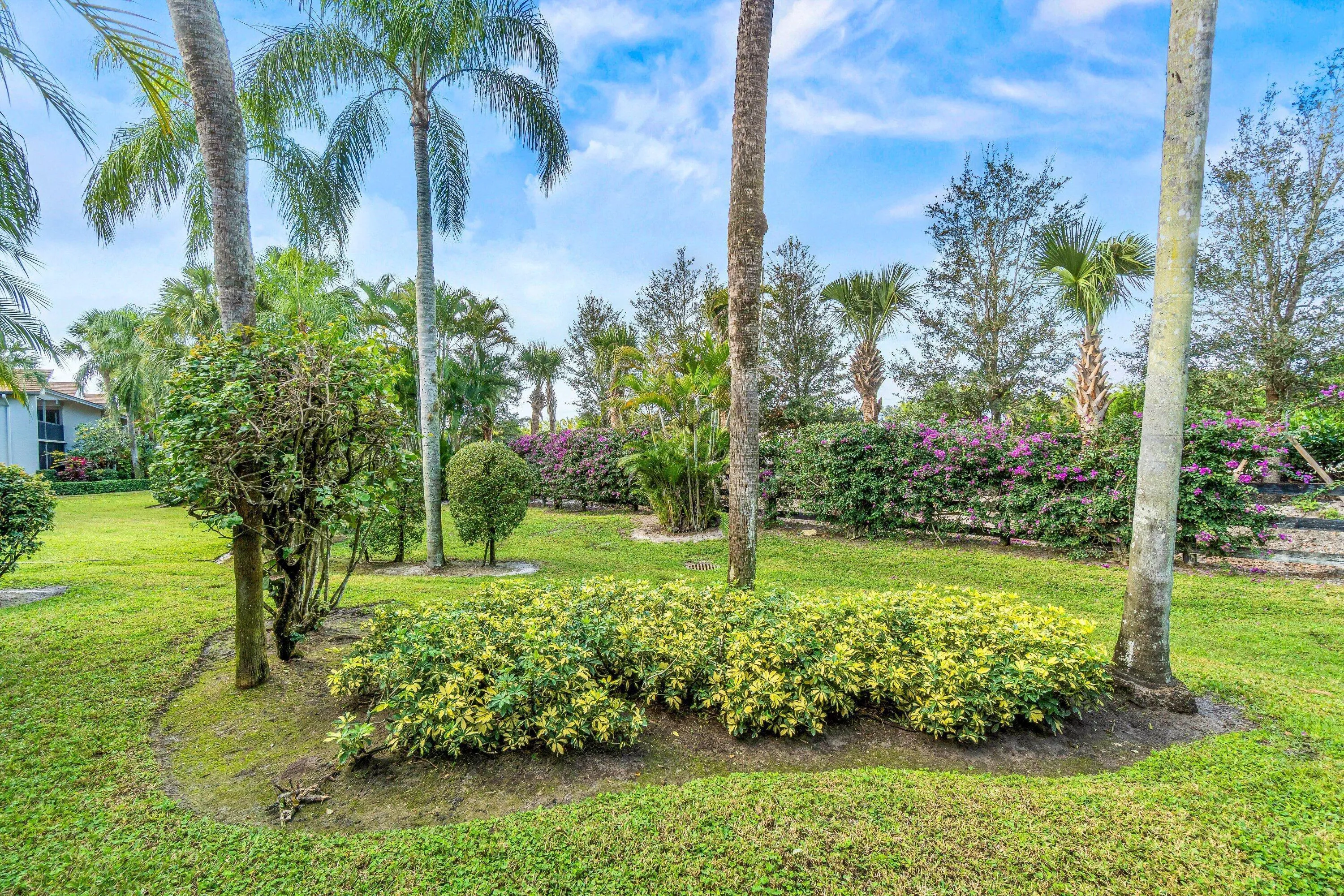 036-11223PondViewDrive-A103-Wellington-F
