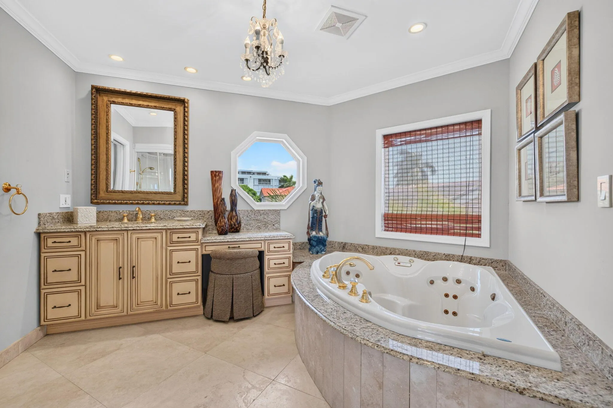 048-Guest-Bath-Spa-Tub