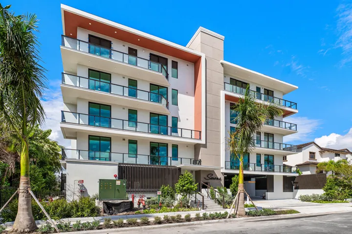 002-87IsleofVeniceDrive-FortLauderdale-F