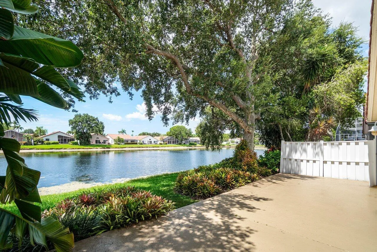 042-9763HarbourLakeCircle-BoyntonBeach-F