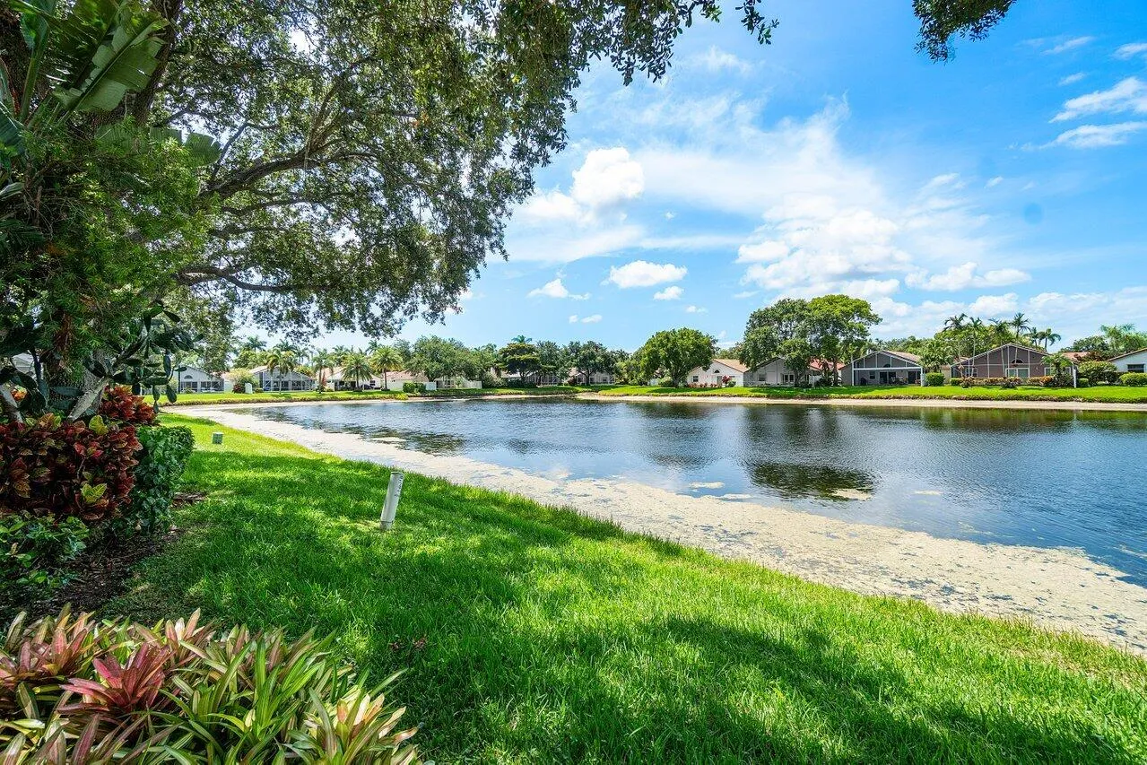 046-9763HarbourLakeCircle-BoyntonBeach-F