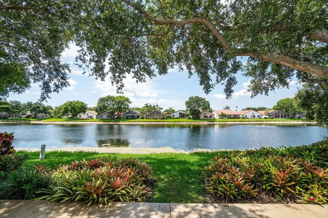 043-9763HarbourLakeCircle-BoyntonBeach-F