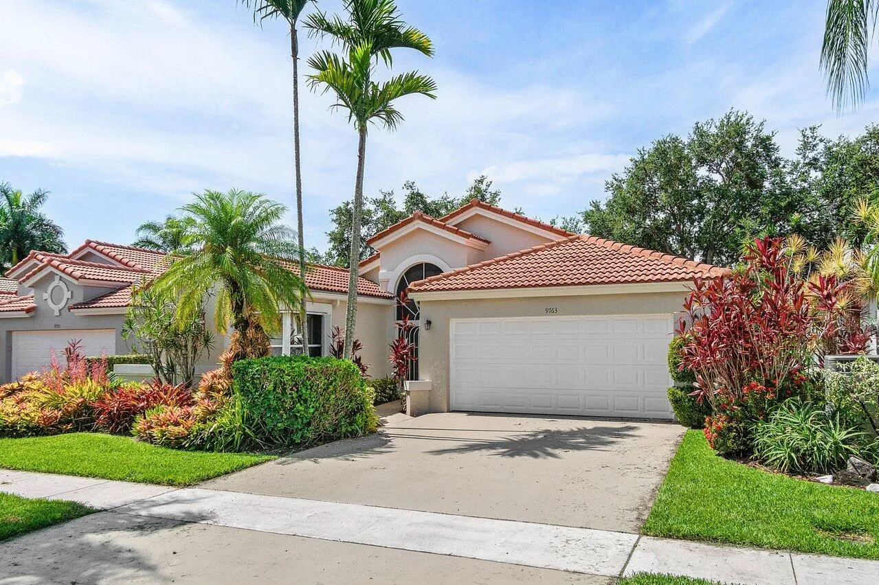 004-9763HarbourLakeCircle-BoyntonBeach-F