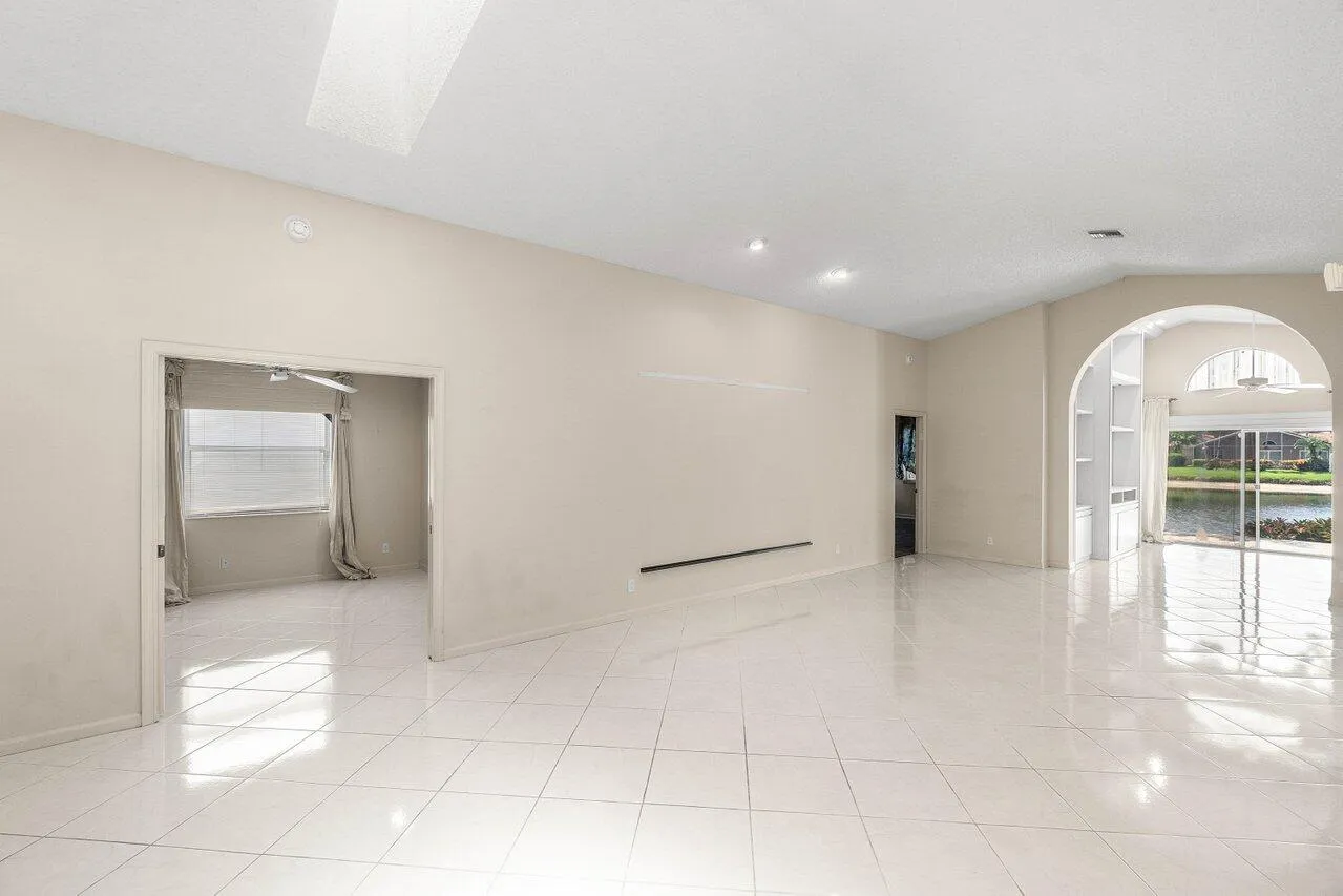 010-9763HarbourLakeCircle-BoyntonBeach-F