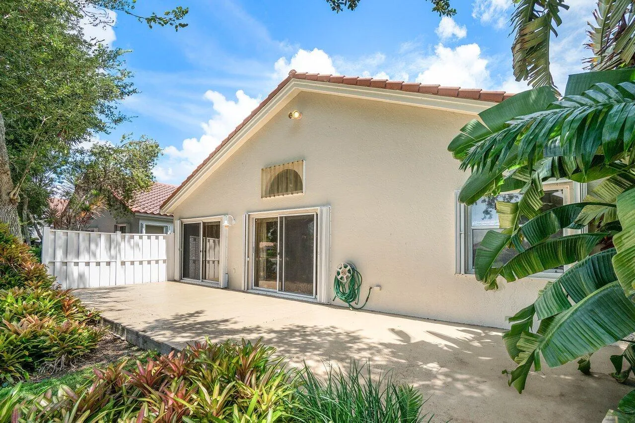 040-9763HarbourLakeCircle-BoyntonBeach-F