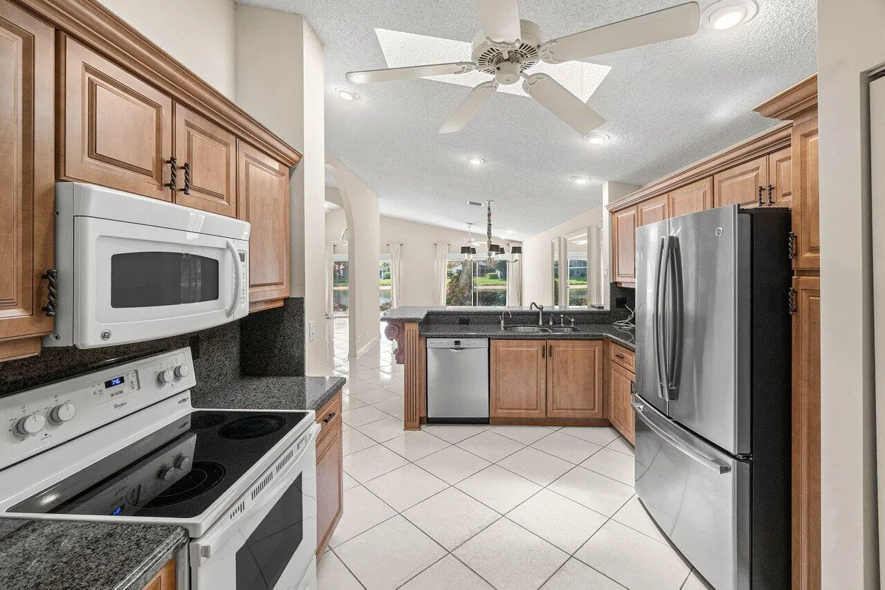 023-9763HarbourLakeCircle-BoyntonBeach-F