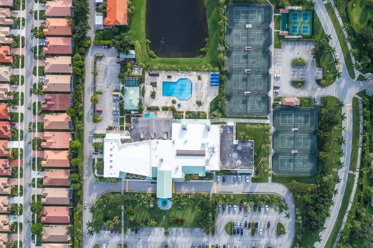 063-9763HarbourLakeCircle-BoyntonBeach-F
