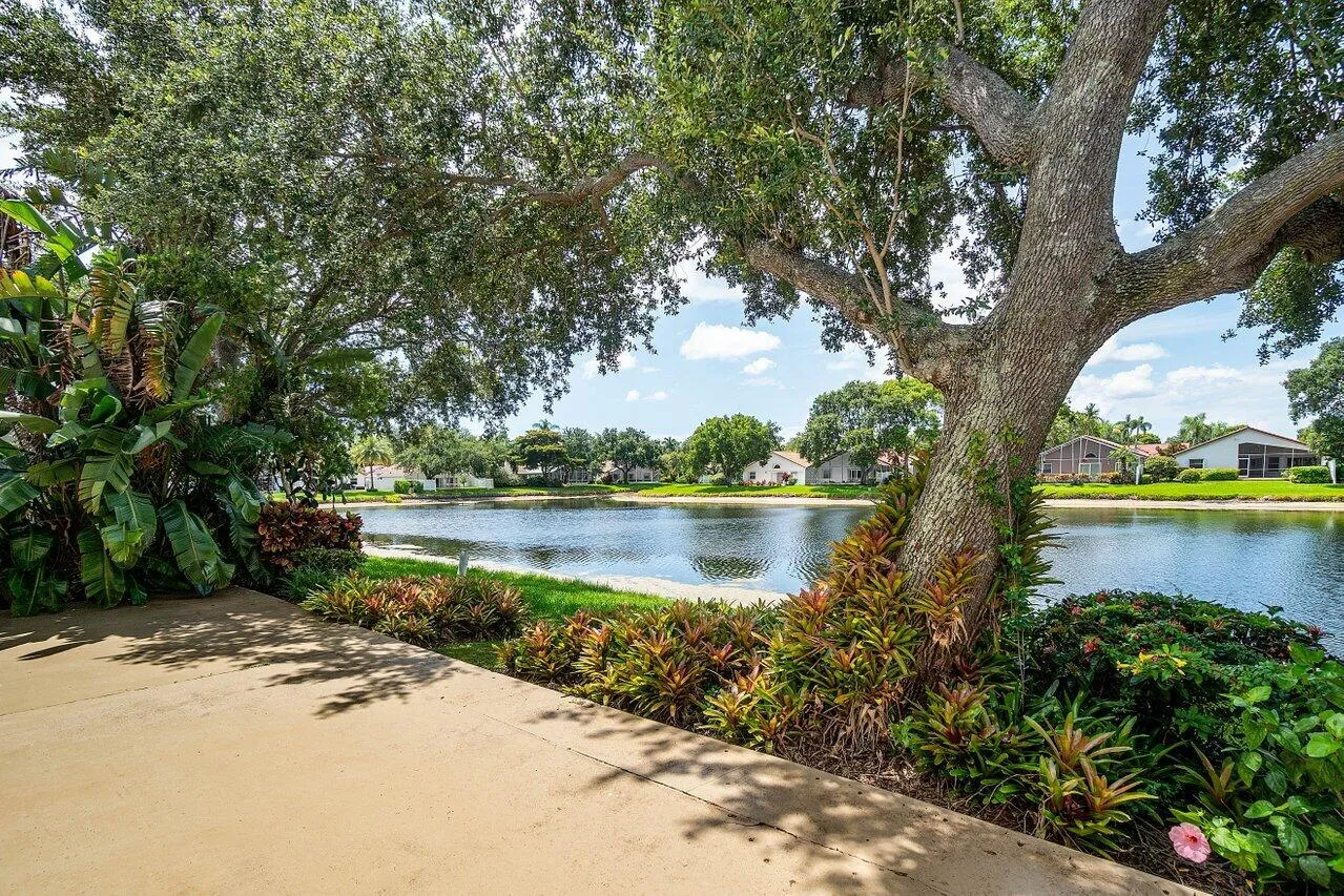041-9763HarbourLakeCircle-BoyntonBeach-F