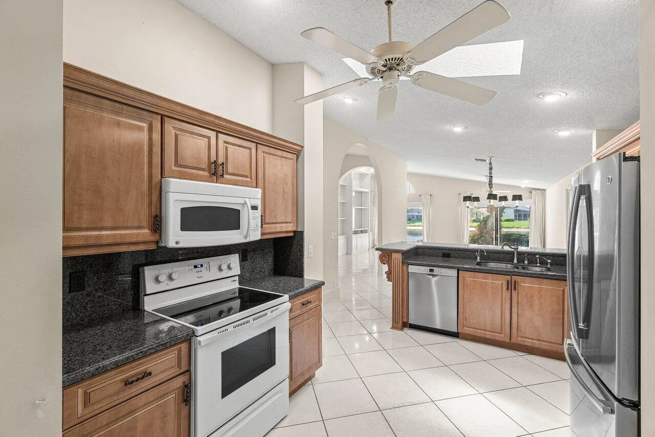 024-9763HarbourLakeCircle-BoyntonBeach-F