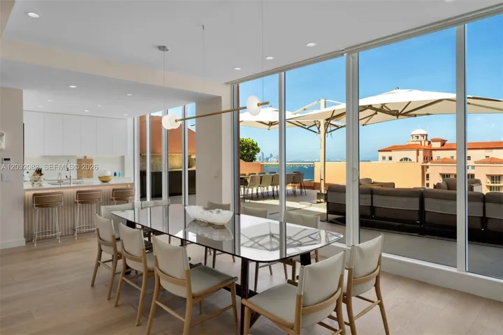 Breakfast Area Second Floor