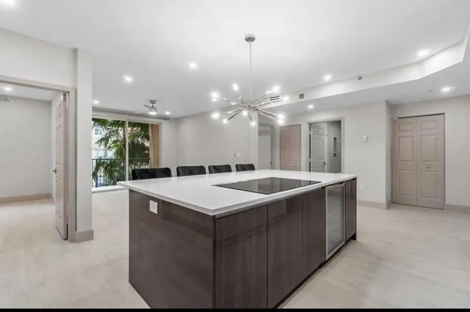 20 - Kitchen - Living