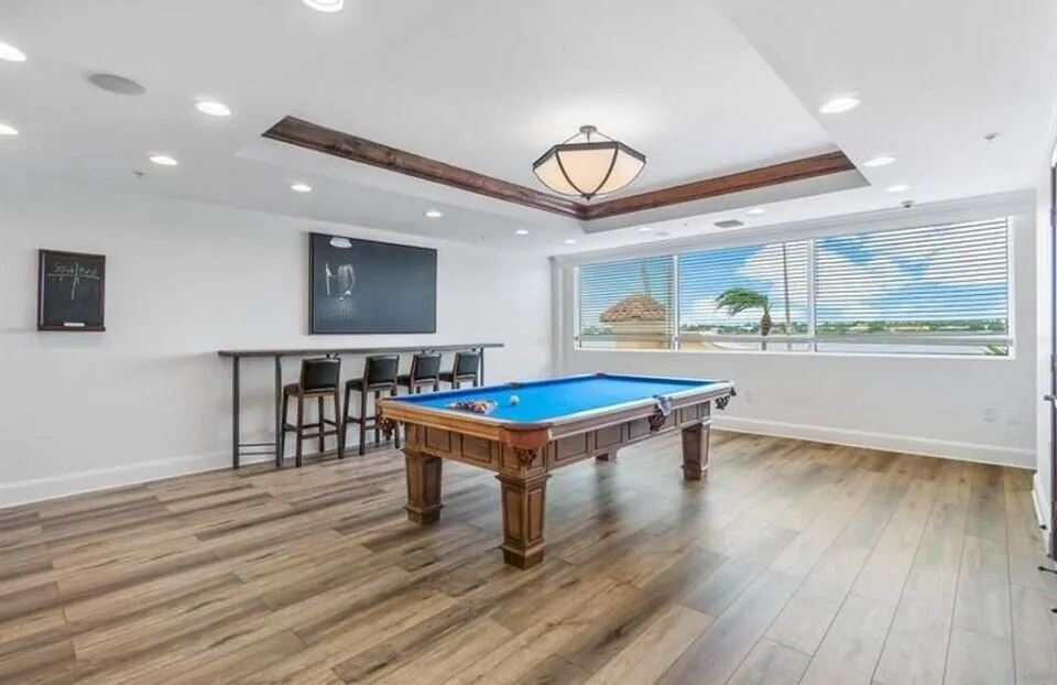 Building - Billiard