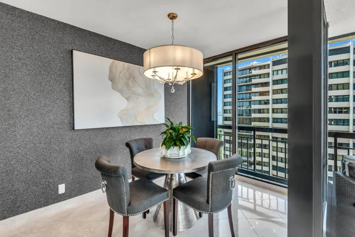 Breakfast Nook